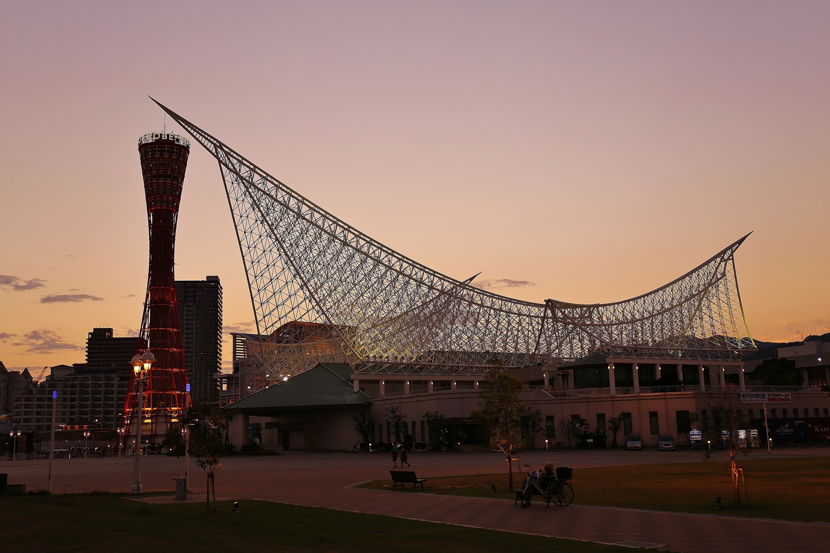 神戸から日本を変える、中小企業のためのマーケティングパートナー 株式会社ウェスタナ